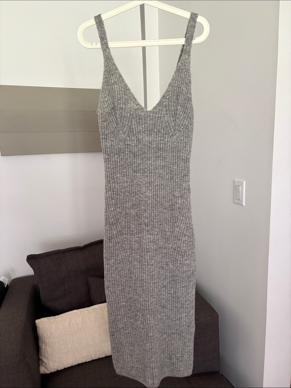 NwT Medium H&M Gray Ribbed Knit V-Neck Midi Dress